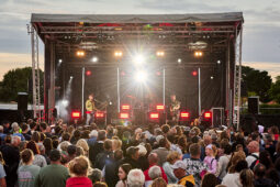 No More Winters, Public, Concert