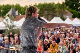 Public, Val Que Dalle, Concert