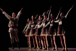 Folklore, Moldavie, Juventa (Moldavie), Spectacle