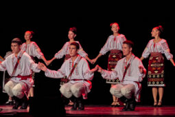 Folklore, Moldavie, Juventa (Moldavie), Spectacle