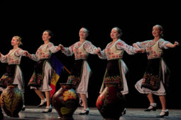 Folklore, Moldavie, Juventa (Moldavie), Spectacle