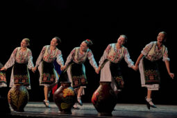 Folklore, Moldavie, Juventa (Moldavie), Spectacle