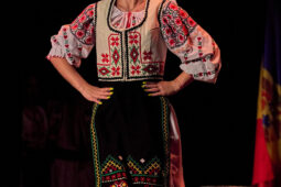 Folklore, Moldavie, Juventa (Moldavie), Spectacle