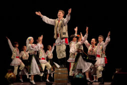 Folklore, Moldavie, Juventa (Moldavie), Spectacle