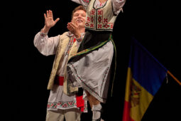 Folklore, Moldavie, Juventa (Moldavie), Spectacle