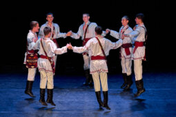 Folklore, Moldavie, Juventa (Moldavie), Spectacle