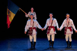 Folklore, Moldavie, Juventa (Moldavie), Spectacle