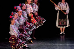 Folklore, Moldavie, Juventa (Moldavie), Spectacle