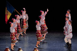 Folklore, Moldavie, Juventa (Moldavie), Spectacle