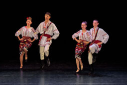 Folklore, Moldavie, Juventa (Moldavie), Spectacle