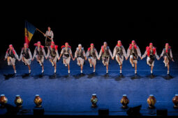 Folklore, Moldavie, Juventa (Moldavie), Spectacle