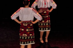 Folklore, Moldavie, Juventa (Moldavie), Spectacle