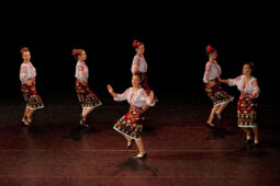 Folklore, Moldavie, Juventa (Moldavie), Spectacle