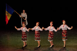 Folklore, Moldavie, Juventa (Moldavie), Spectacle