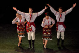 Folklore, Moldavie, Juventa (Moldavie), Spectacle