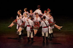 Folklore, Moldavie, Juventa (Moldavie), Spectacle