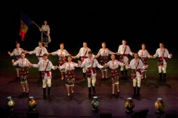 Folklore, Moldavie, Juventa (Moldavie), Spectacle
