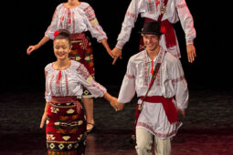 Folklore, Moldavie, Juventa (Moldavie), Spectacle