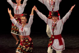 Folklore, Moldavie, Juventa (Moldavie), Spectacle
