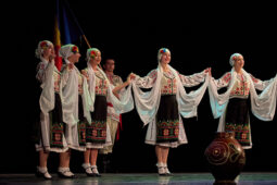 Folklore, Moldavie, Juventa (Moldavie), Spectacle