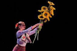 Folklore, Moldavie, Juventa (Moldavie), Spectacle