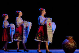 Folklore, Moldavie, Juventa (Moldavie), Spectacle