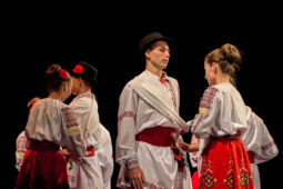 Folklore, Moldavie, Juventa (Moldavie), Spectacle