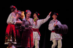 Folklore, Moldavie, Juventa (Moldavie), Spectacle