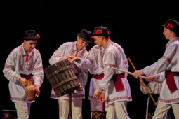 Folklore, Moldavie, Juventa (Moldavie), Spectacle