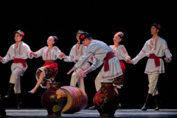Folklore, Moldavie, Juventa (Moldavie), Spectacle