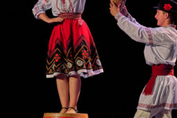 Folklore, Moldavie, Juventa (Moldavie), Spectacle
