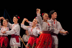 Folklore, Moldavie, Juventa (Moldavie), Spectacle