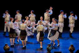 Folklore, Moldavie, Juventa (Moldavie), Spectacle