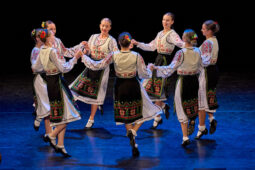 Folklore, Moldavie, Juventa (Moldavie), Spectacle