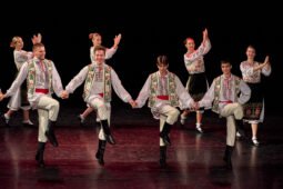 Folklore, Moldavie, Juventa (Moldavie), Spectacle