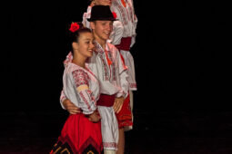 Folklore, Moldavie, Juventa (Moldavie), Spectacle