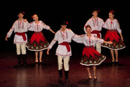 Folklore, Moldavie, Juventa (Moldavie), Spectacle