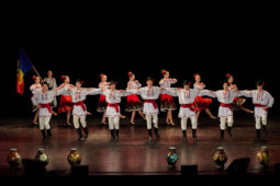 Folklore, Moldavie, Juventa (Moldavie), Spectacle