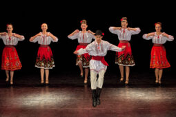 Folklore, Moldavie, Juventa (Moldavie), Spectacle
