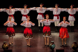 Folklore, Moldavie, Juventa (Moldavie), Spectacle