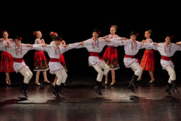 Folklore, Moldavie, Juventa (Moldavie), Spectacle
