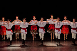 Folklore, Moldavie, Juventa (Moldavie), Spectacle