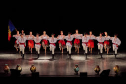 Folklore, Moldavie, Juventa (Moldavie), Spectacle