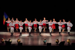 Folklore, Moldavie, Juventa (Moldavie), Spectacle
