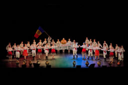Folklore, Moldavie, Juventa (Moldavie), Spectacle
