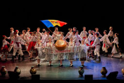 Folklore, Moldavie, Juventa (Moldavie), Spectacle