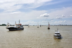 Bateau, Douane, La Couronnée IV, Débord de Loire, Evenement