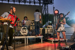 Bonne Nuit, Concert