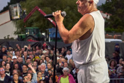 Concert, Elmer Food Beat, Public