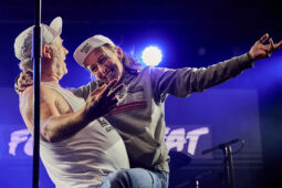 Concert, Elmer Food Beat, Public